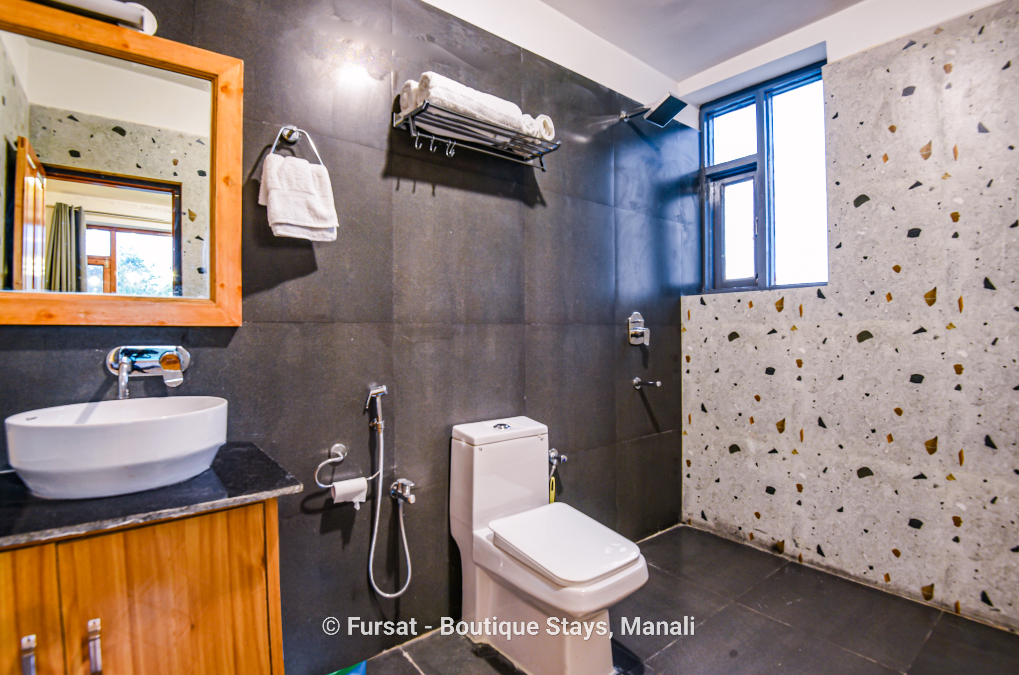 Bathrooms - DSC 2185